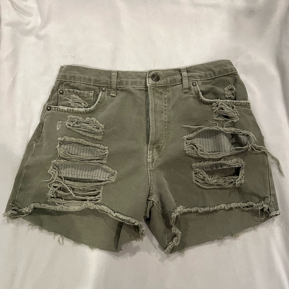 We The Free Olive Ripped Demin Shorts Size 27